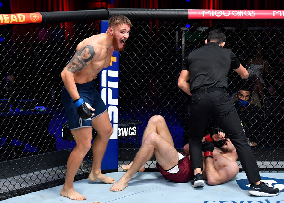 Dana White's Contender Series: Hảo thủ Sambo, tài năng bất bại kí hợp đồng với UFC