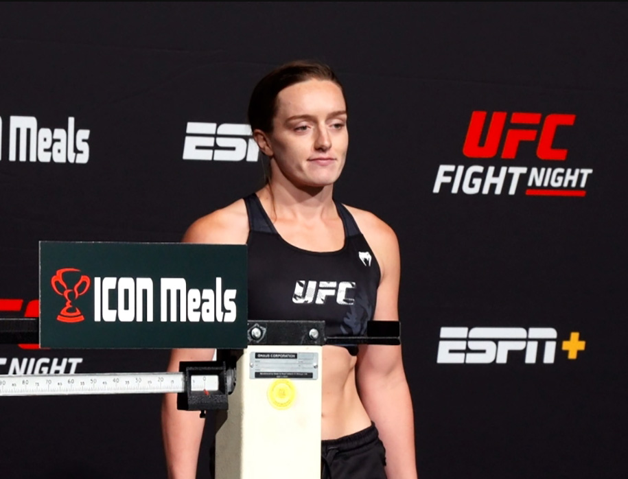 Đứng không vững trên bàn cân, nữ võ sĩ Aspen Ladd phải hủy đấu ở sự kiện UFC