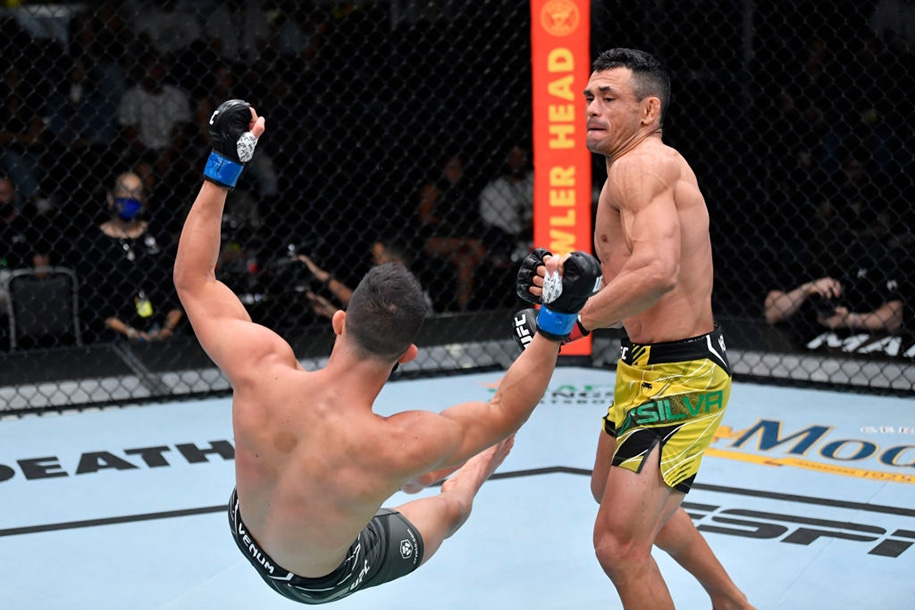 UFC Fight Night 193: Douglas Silva de Andrade knockout đối thủ bay khỏi mặt s&agrave;n