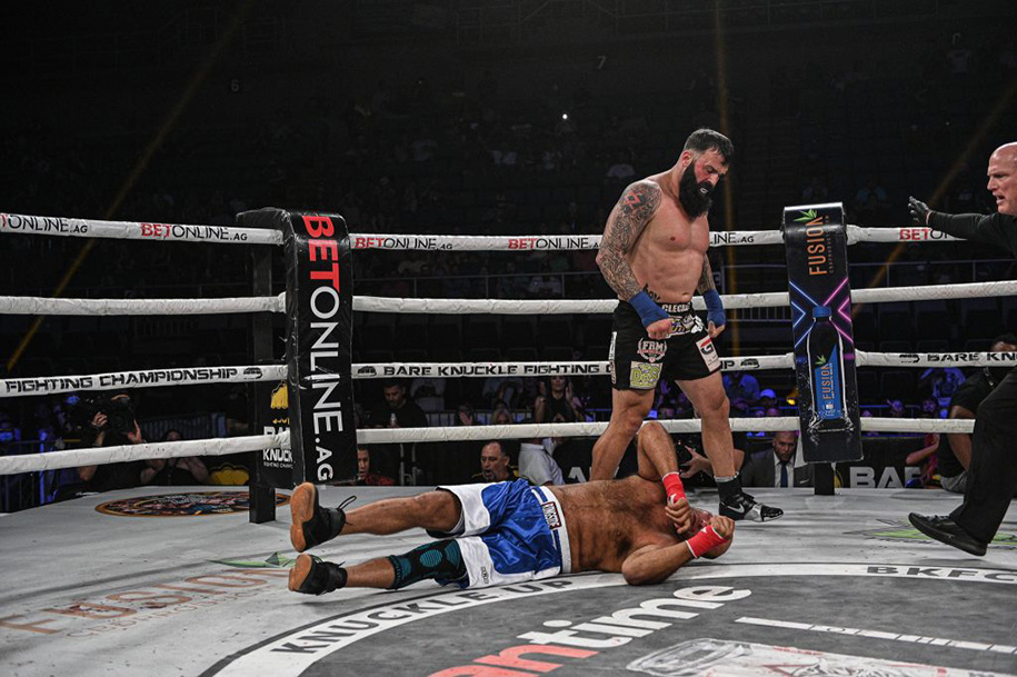 Cựu võ sĩ MMA Justin Thornton qua đời 40 ngày sau cú knockout ở sàn boxing tay trần