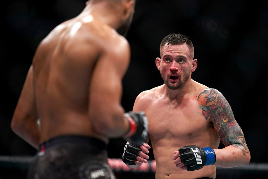 UFC Fight Night 194: Một trận đấu phải hủy bỏ, "Vua thế chỗ" James Kraus bị từ chối