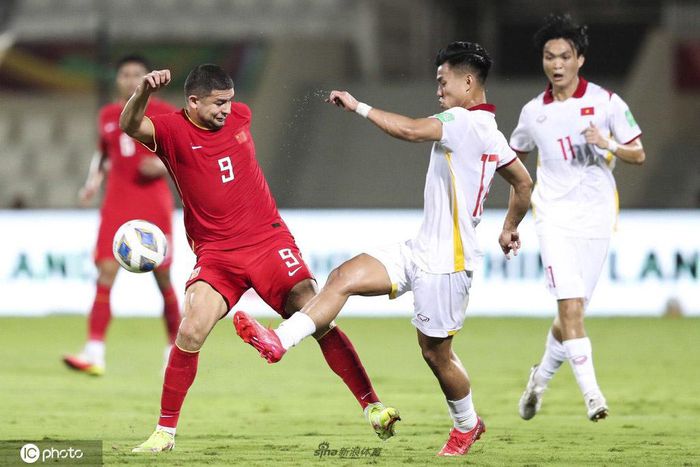 Trận Việt Nam vs Oman chiếu kênh nào ngày 12/10?