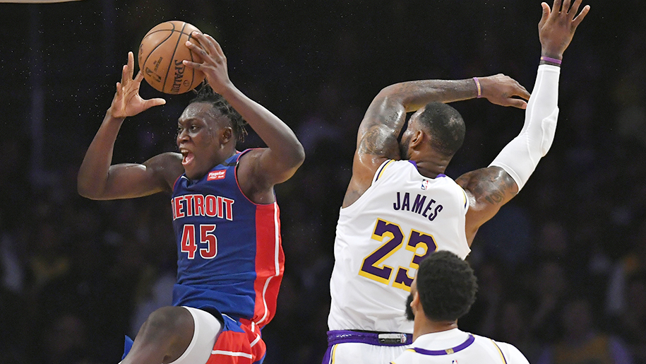 Thiếu hụt nhân sự, Los Angeles Lakers ký hợp đồng với lượt pick vòng 1 năm 2019