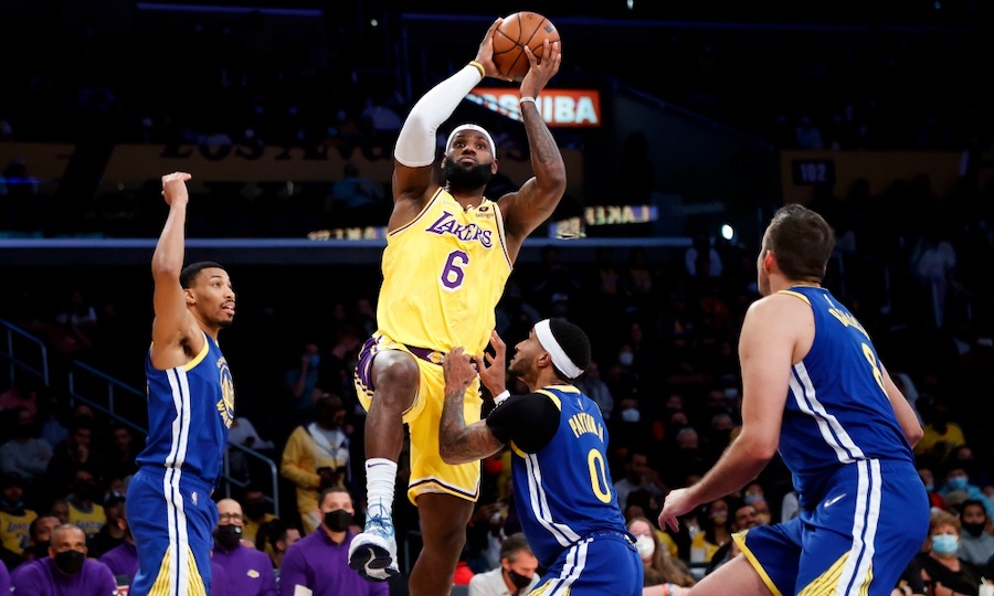 Ra sân với đội hình mạnh nhất Lakers vẫn thất bại trước GSW