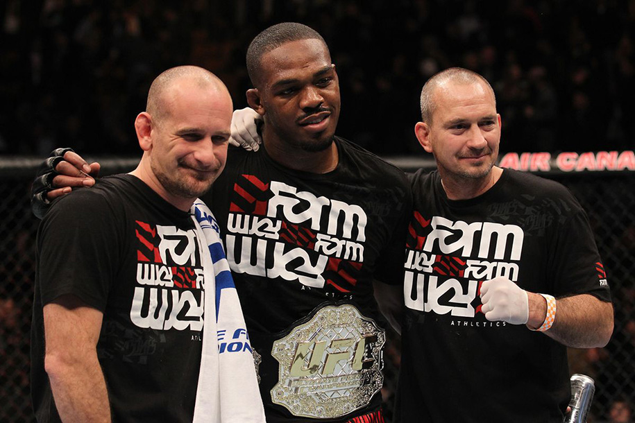Jon Jones phủ nhận hành hung hôn thê, bị cấm cửa khỏi phòng tập JacksonWink MMA