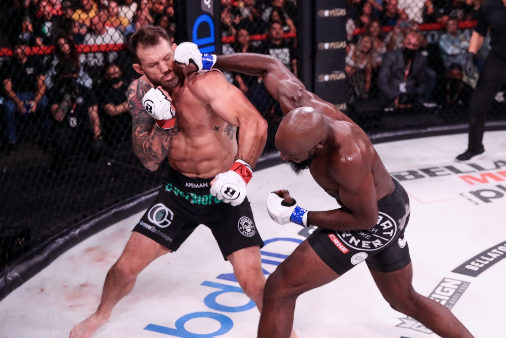 Chiêm ngưỡng cú knockout 51 giây của Corey Anderson lên Ryan Bader tại Bellator 268