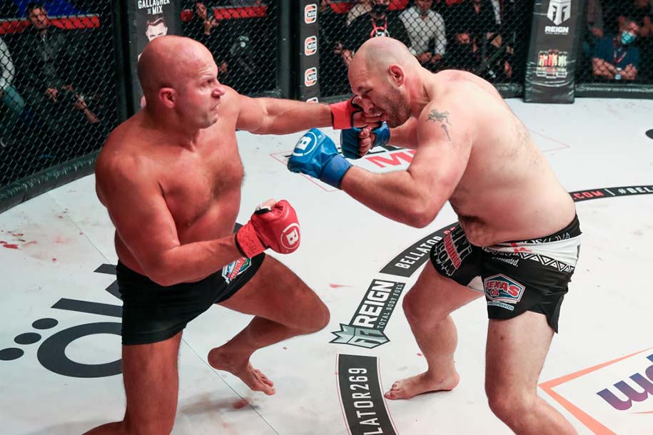 Sự trở về của nhà vua: Fedor Emelianenko knockout đối thủ ngay hiệp 1 tại Bellator 269 Sự trở về của nhà vua: Fedor Emelianenko knockout đối thủ ngay hiệp 1 tại Bellator 269