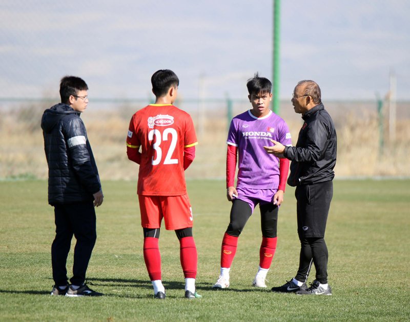 HLV Park Hang Seo chọn quân cho tuyển Việt Nam từ vòng loại U23 châu Á 2022