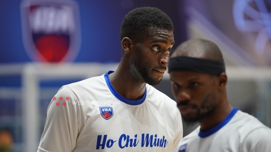 Ngoại binh bị đuổi, HCMC Wings vẫn đánh bại Hanoi Buffaloes
