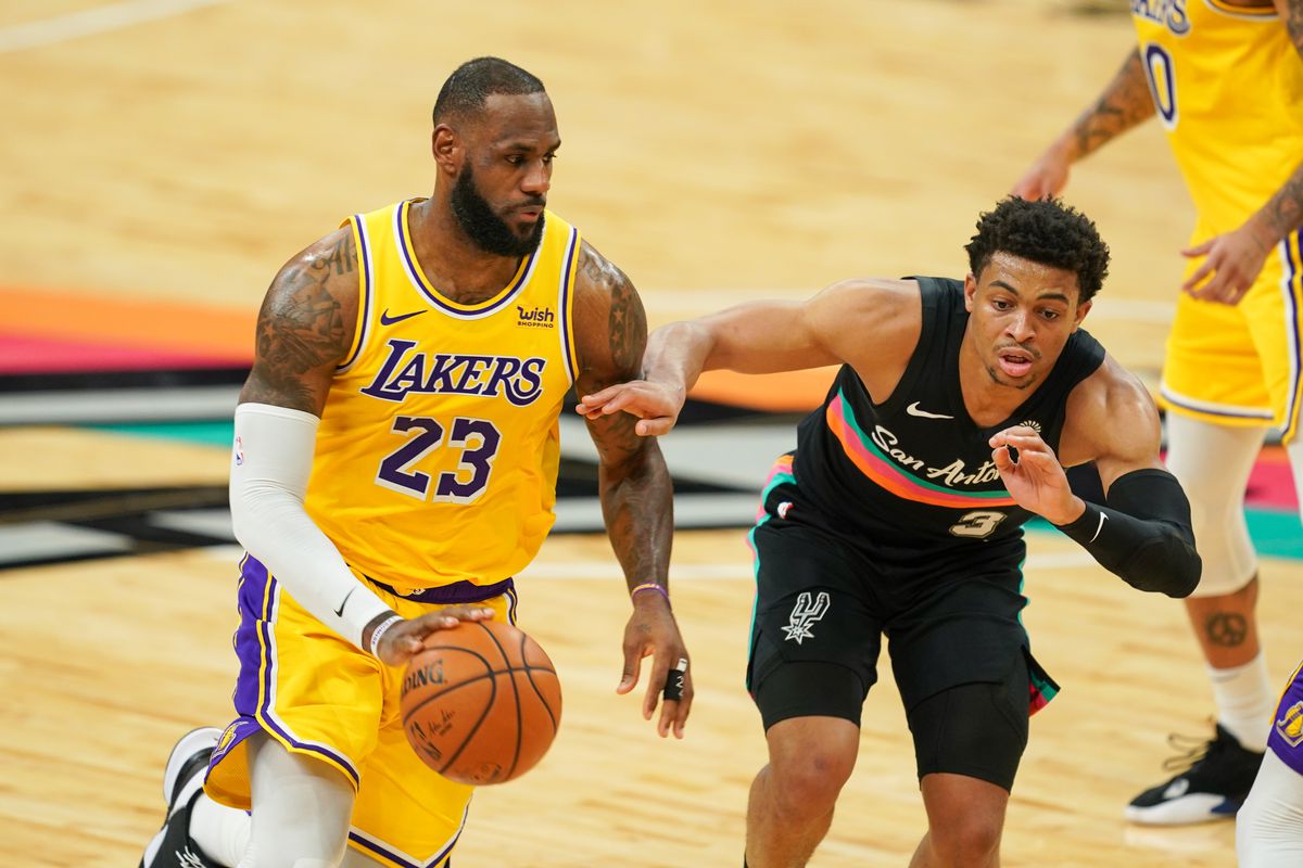 Nhận định NBA 2021-22: Los Angeles Lakers vs San Antonio Spurs (Ngày 27/10 7h30)