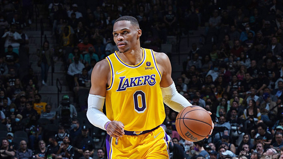 Lakers thắng nghẹt thở trong hiệp phụ: Russell Westbrook và Anthony Davis rực sáng