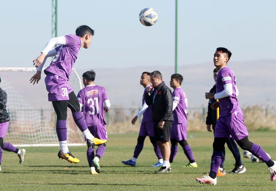 Đội hình ra sân U23 Việt Nam vs U23 Đài Bắc Trung Hoa: Văn Toản bắt chính