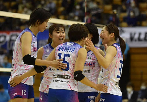 Thanh Thúy chơi tròn vai, PFU BlueCats lại ca khúc khải hoàn