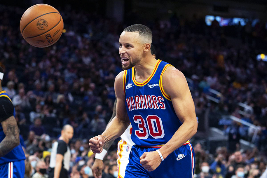 Stephen Curry ghi 40 điểm, lập kỳ tích mới về ném 3 trong ngày vùi dập Chicago Bulls