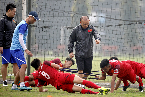 HLV Park Hang Seo đóng vai trò đặc bi&ecirc;̣t tìm ki&ecirc;́m người k&ecirc;́ nhi&ecirc;̣m ở U23 Vi&ecirc;̣t Nam