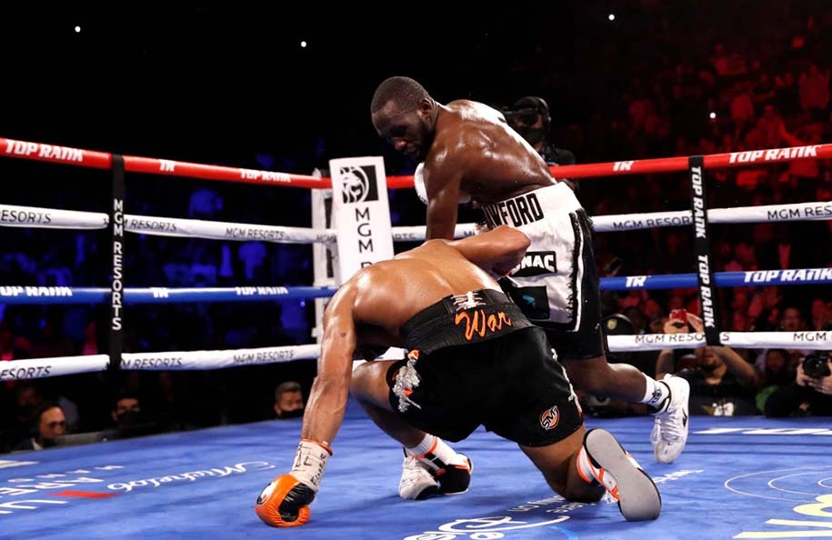 Terence Crawford knockout kĩ thuật Shawn Porter, đai WBO Welterweight được bảo toàn