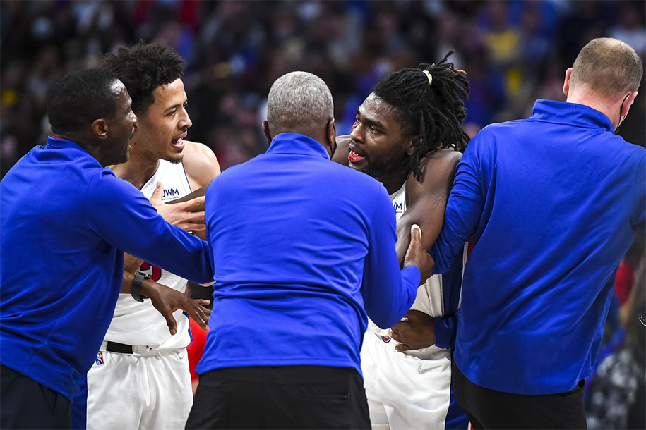 LeBron James chơi xấu, Isaiah Stewart muốn đánh nhau: Án phạt dự kiến sẽ ra sao?