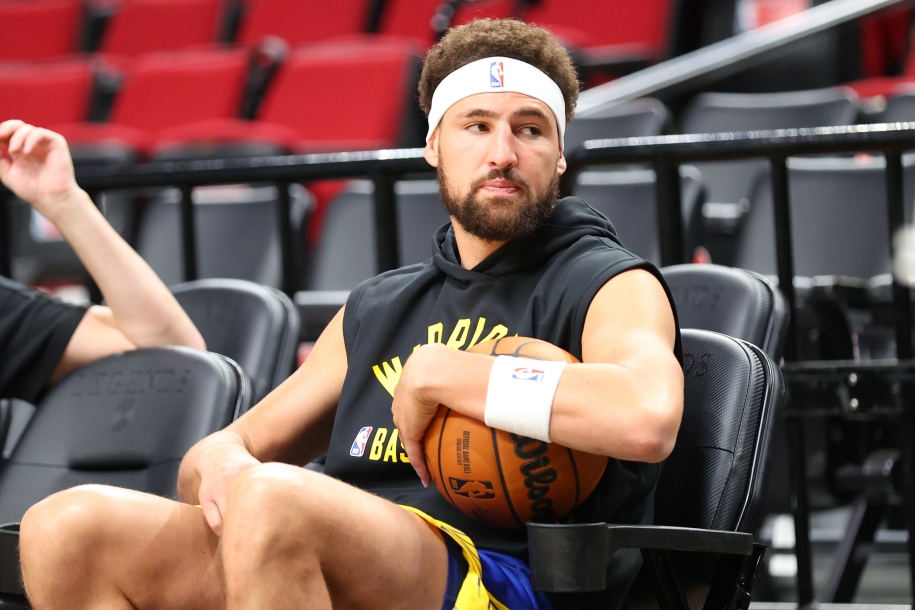 Chưa thể tập cùng đội, Klay Thompson có kịp trở lại vào Giáng sinh? Chưa thể tập cùng đội, Klay Thompson có kịp trở lại vào Giáng sinh?