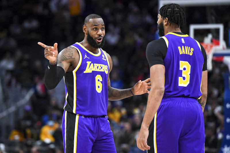 Anthony Davis vẫn còn ngạc nhiên với án treo giò của LeBron James