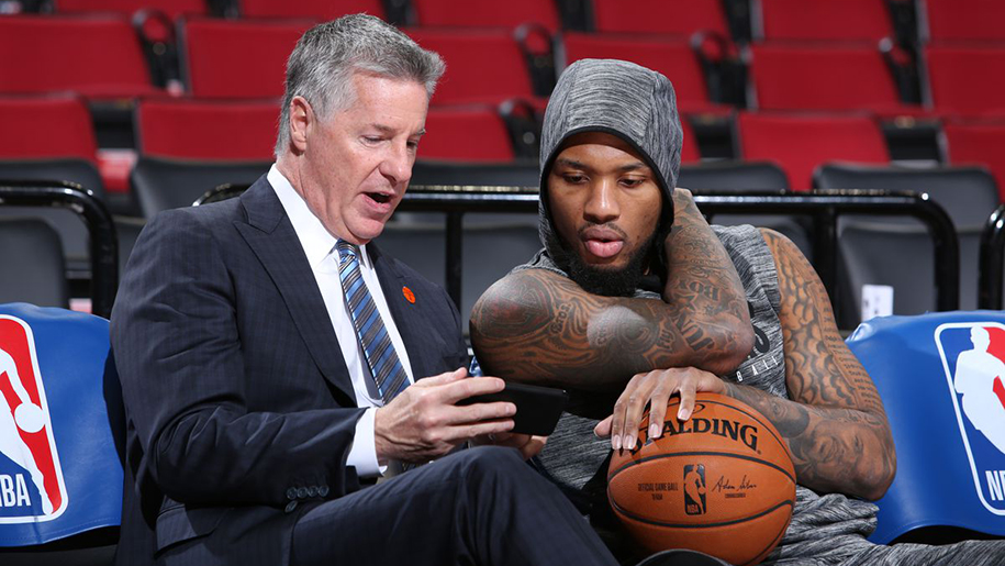 Chèn ép và xúc phạm nhân viên, GĐKT Portland Trail Blazers bị sa thải sau 9 năm tại vị Chèn ép và xúc phạm nhân viên, GĐKT Portland Trail Blazers bị sa thải sau 9 năm tại vị