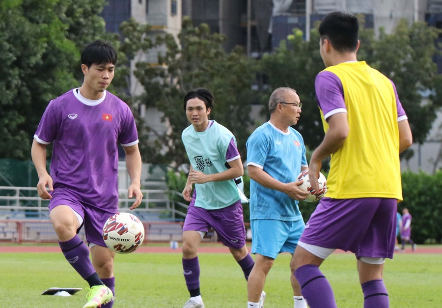 Việt Nam vs Lào: Phải thắng thật đậm