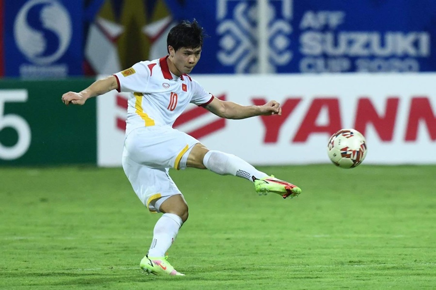 Bàn thắng đẹp nhất AFF Cup: Công Phượng vô đối ngay vạch xuất phát
