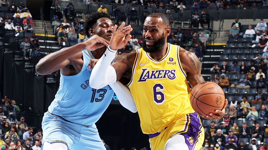 LeBron James làm nên lịch sử nhưng không thể cứu nổi Lakers trước Memphis Grizzlies