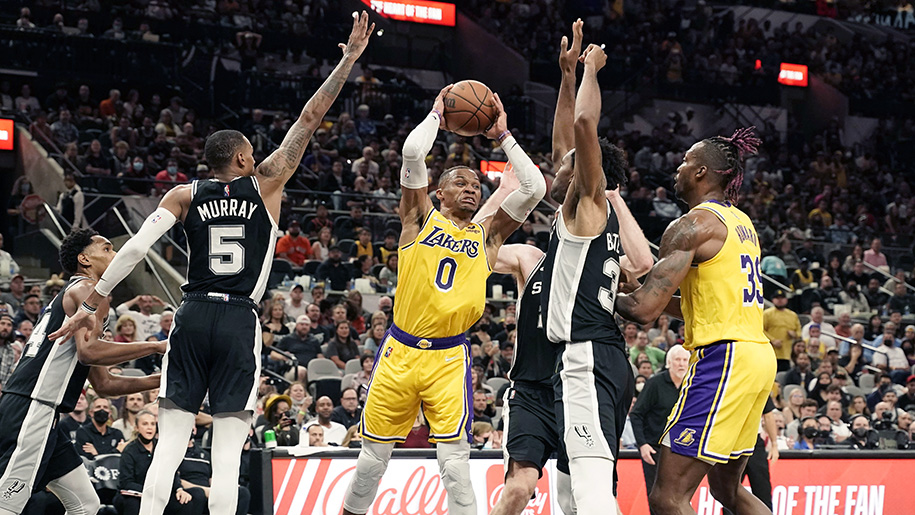 Nhận định bóng rổ NBA 2021-22: San Antonio Spurs vs Los Angeles Lakers (ngày 24/12 10h30)