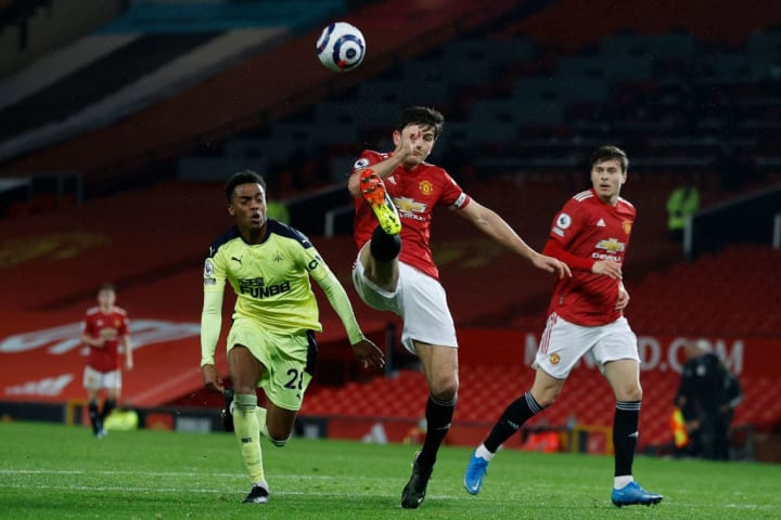 Nhận định Newcastle vs MU: Vượt qua khó khăn