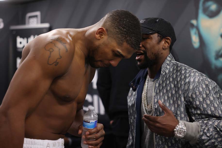 Floyd Mayweather giám sát Anthony Joshua tập luyện, trận tái đấu Oleksandr Usyk sẽ khác?
