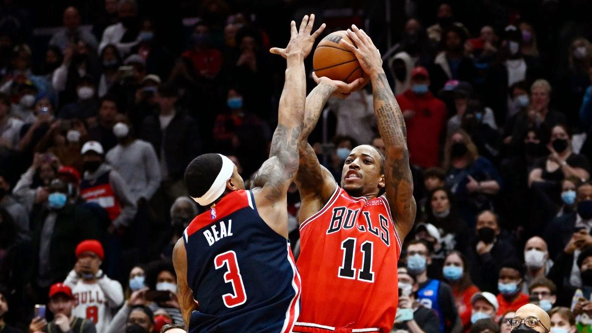 DeRozan ném 2 buzzer-beater game-winner trong 2 ngày liên tiếp, đi vào lịch sử NBA