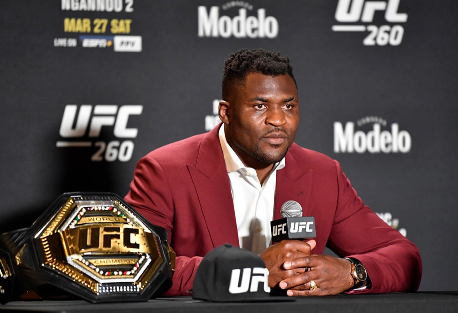 Francis Ngannou sẽ đổi 50% thù lao ở UFC 270 thành Bitcoin, tặng 300 ngàn đô la cho fan