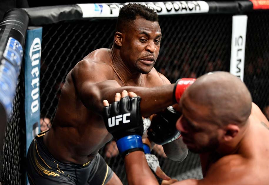 Thù lao võ sĩ tại UFC 270: Hai nhà vô địch đạt mức tiền thấp hơn kì vọng