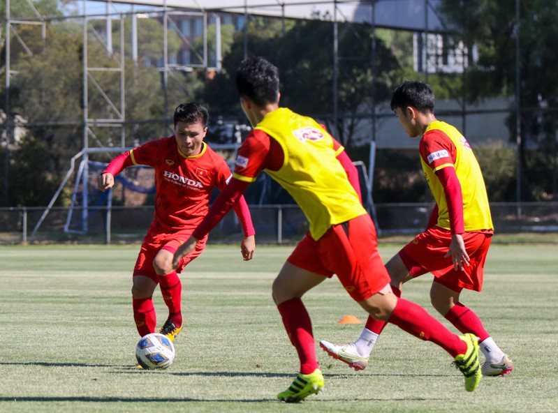 HLV Park Hang Seo “nhồi” học trò, tìm bộ khung chính đấu Australia