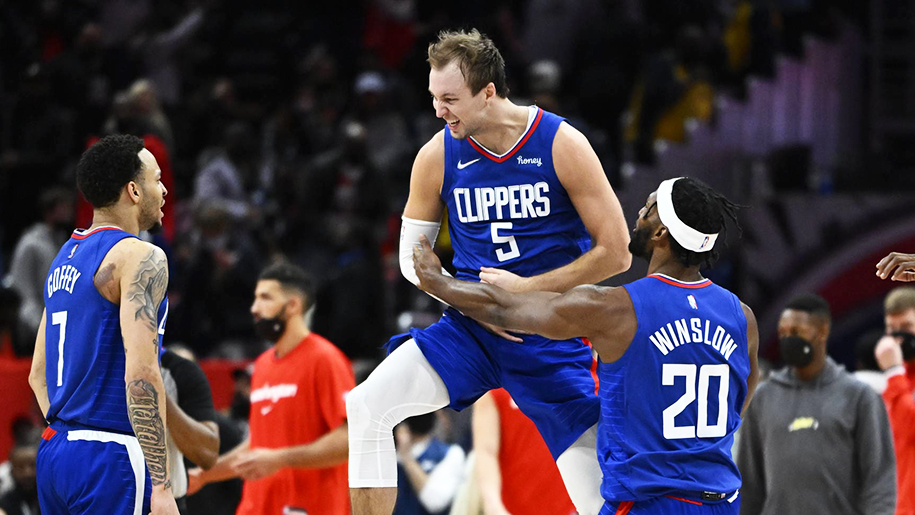 LA Clippers lội ngược dòng lịch sử nhờ màn "hóa điên" của Luke Kennard