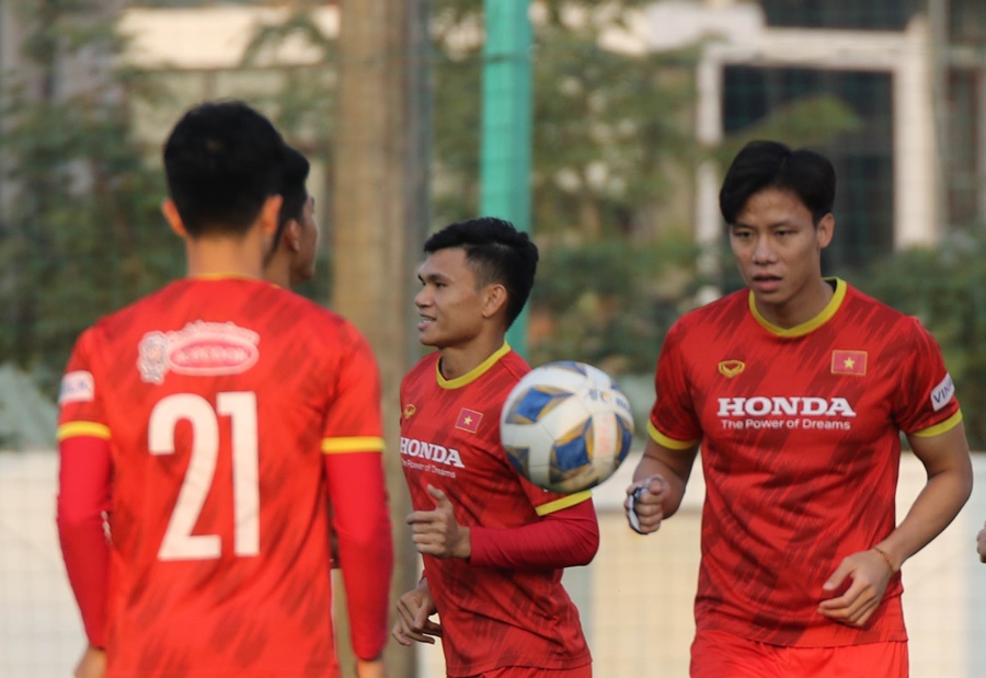 Quế Ngọc Hải nhiễm COVID-19, khó ra sân trận gặp Trung Quốc Quế Ngọc Hải nhiễm COVID-19, khó ra sân trận gặp Trung Quốc