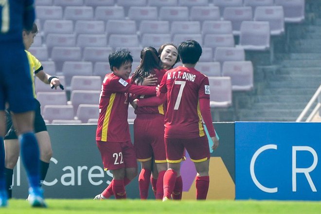 Kết quả Nữ Việt Nam 2-0 Thái Lan: Thêm một món quà mừng năm mới Kết quả Nữ Việt Nam 2-0 Thái Lan: Thêm một món quà mừng năm mới