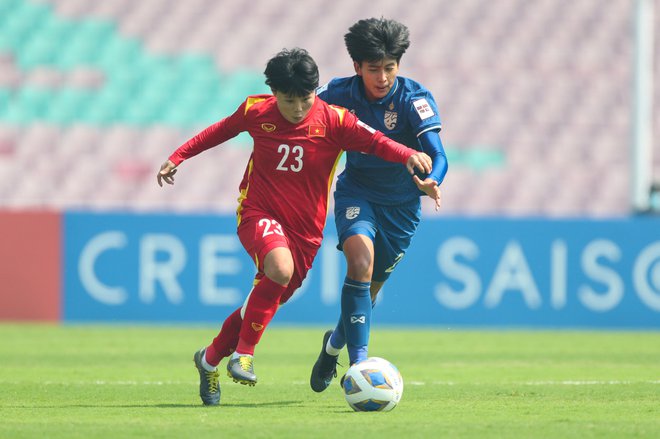 HLV Mai Đức Chung đau đáu nỗi lo thể lực trước thời khắc tranh vé dự World Cup 2023