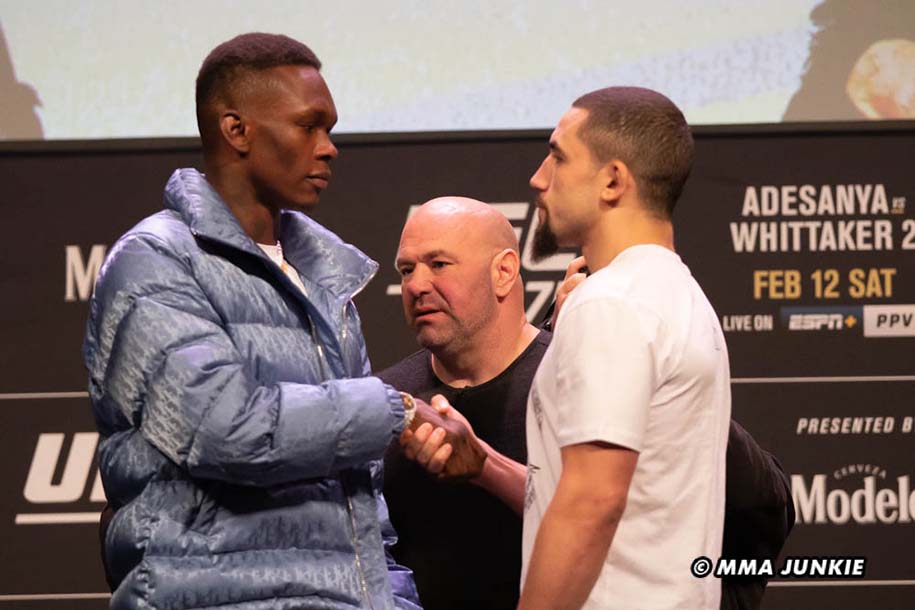 UFC 271 Israel Adesanya: “Robert Whittaker chẳng tiến bộ như mọi người tung hô đâu”