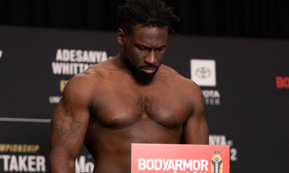 UFC 271: William Knight bị phạt tới 40% tiền thù lao vì quá cân, trận đấu phải chuyển hạng