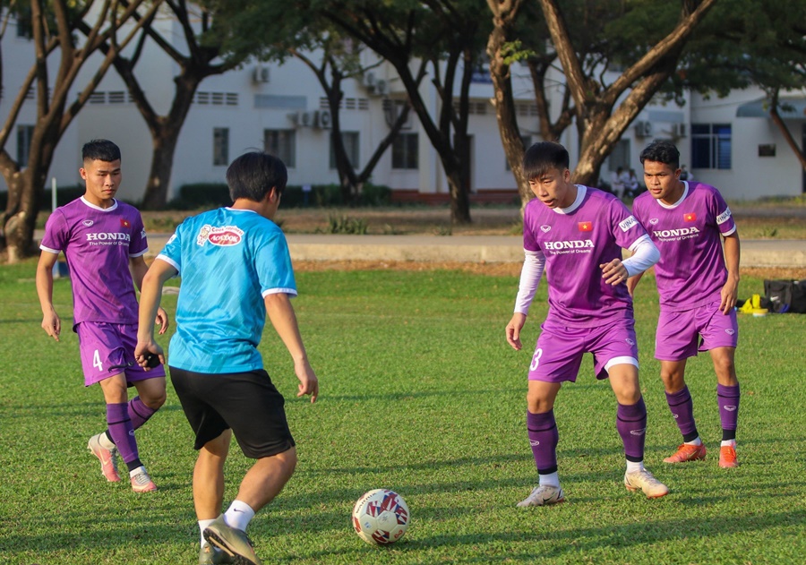 U23 Việt Nam làm quen với bóng thi đấu giải U23 Đông Nam Á 2022