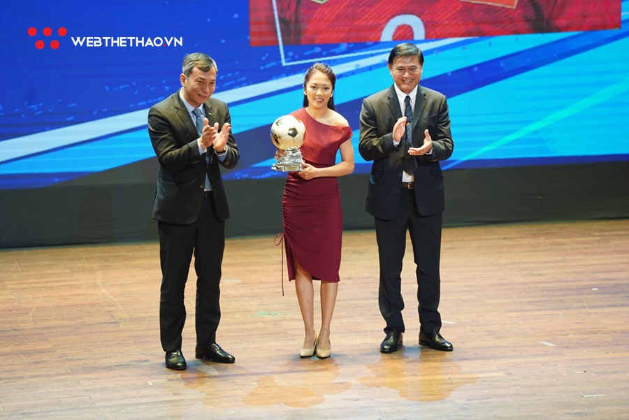 Quyền Chủ tịch VFF nghi mắc COVID-19