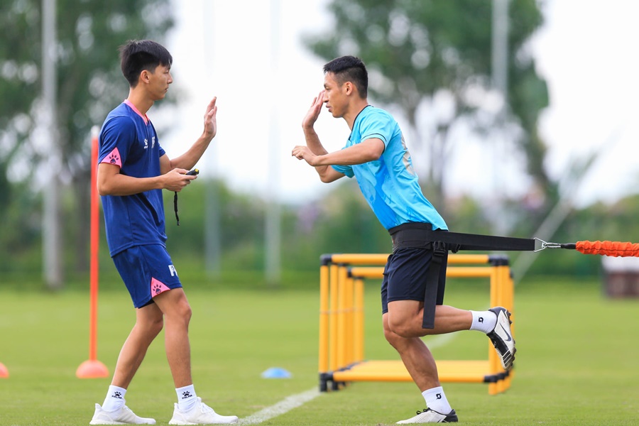 Cầu thủ V.League được bảo hiểm chấn thương