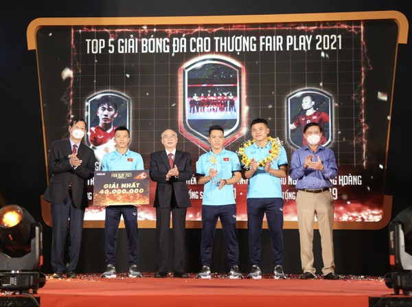 Hình ảnh đẹp của futsal Việt Nam ở World Cup thắng giải Fair Play 2021