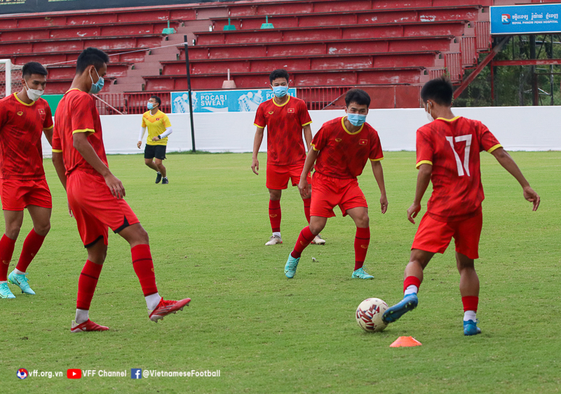 Ba cầu thủ âm tính COVID-19, U23 Việt Nam có tối đa 15 người đấu Thái Lan