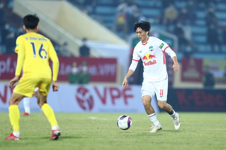 Kết quả Nam Định 0-0 HAGL: Phố Núi bế tắc ở Thiên Trường