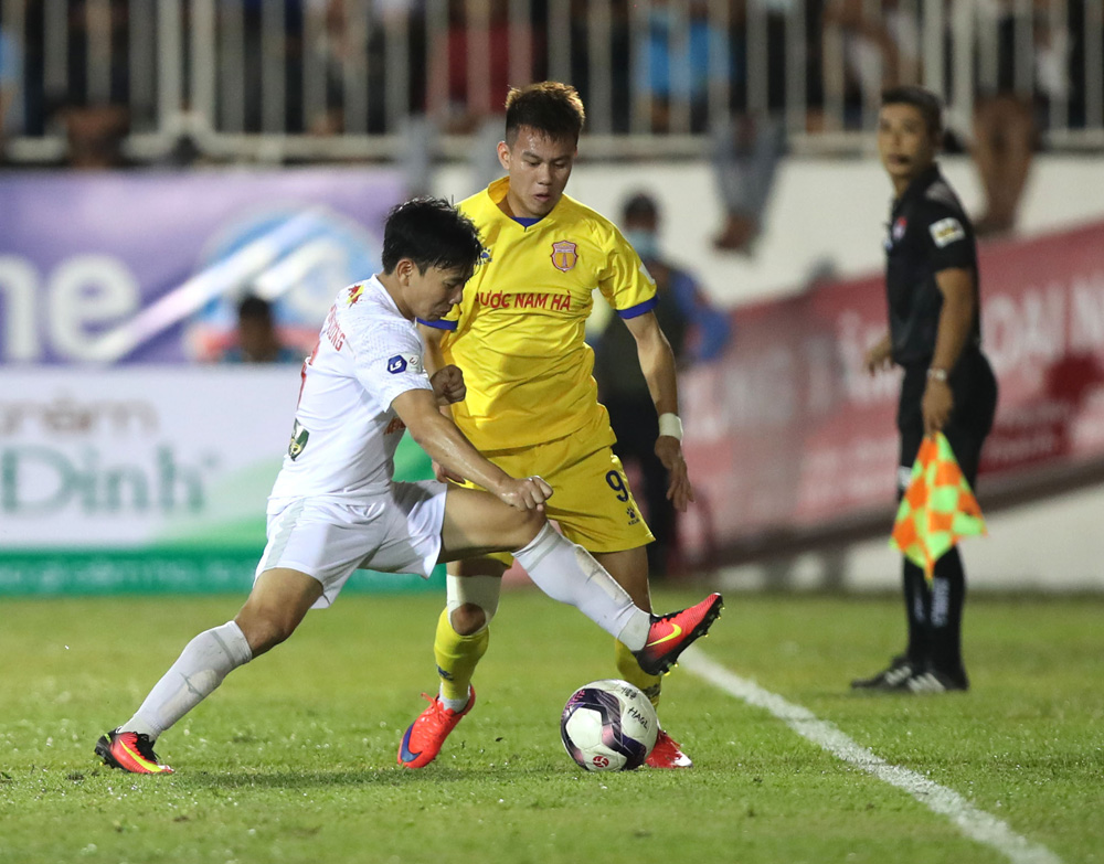Nam Định vs HAGL: Cạm bẫy ở Thiên Trường