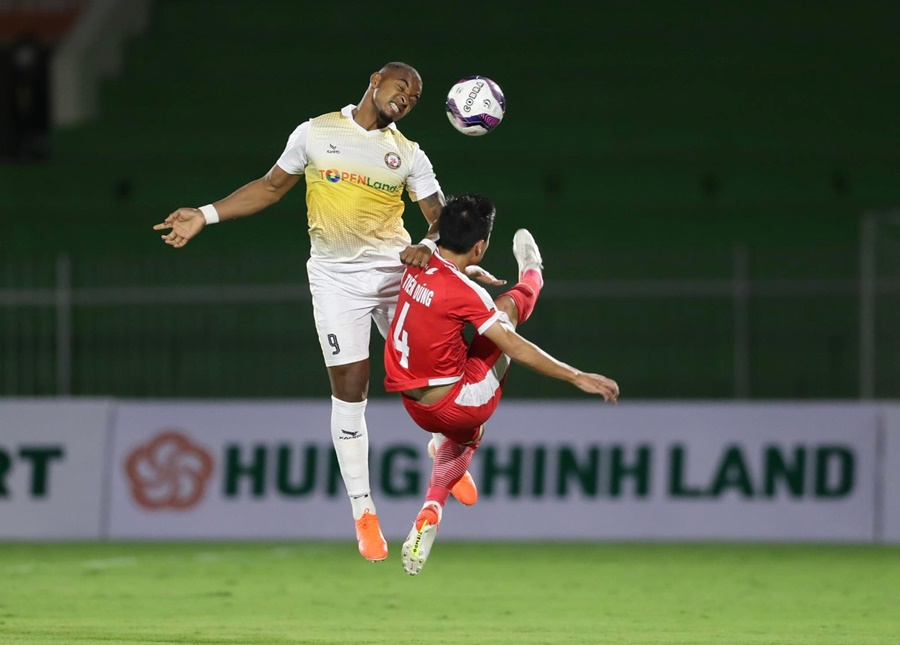 Vòng 2 V.League 2022: Chếnh choáng vì COVID-19