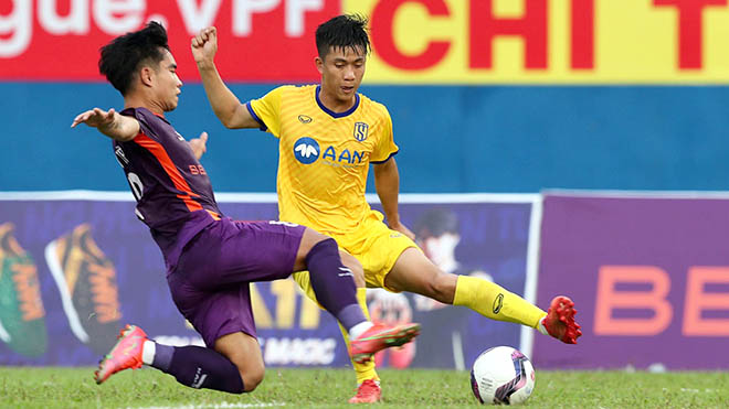 Trực tiếp SLNA vs Bình Định: Phan Văn Đức đối đầu Hồ Tấn Tài Trực tiếp SLNA vs Bình Định: Phan Văn Đức đối đầu Hồ Tấn Tài