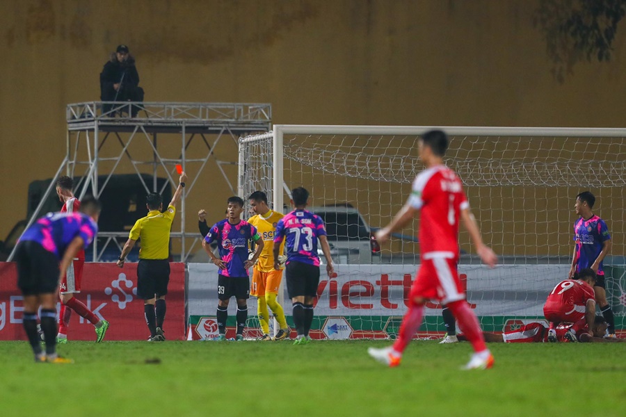 V.League 2022 xuất hiện thẻ đỏ đầu tiên, Viettel soán ngôi số 1 của Hải Phòng V.League 2022 xuất hiện thẻ đỏ đầu tiên, Viettel soán ngôi số 1 của Hải Phòng